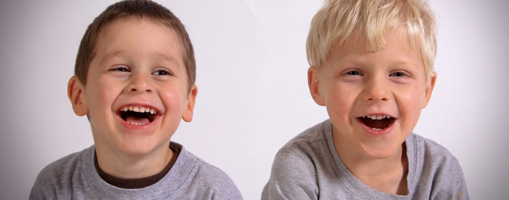 Teorie della personalità bambini che sorridono